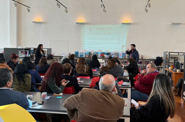 Seremi de las Culturas y Educación realizan talleres de Mediación Lectora en Calama y Antofagasta