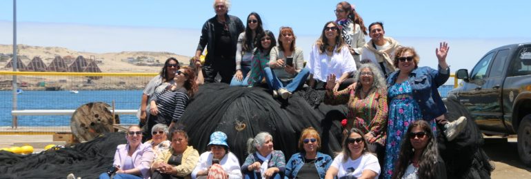 Seremi de las Culturas trabaja con 20 mujeres rederas de Caldera para poner en valor sus historias de vida y este oficio identitario del sector pesquero