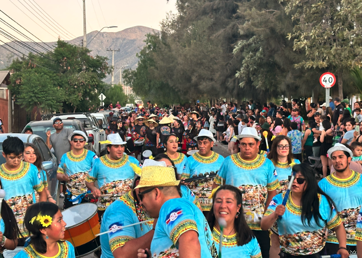 Realizan exitosa VII versión del Carnaval Cultural Ieruba con amplia participación ciudadana en Monte Patria