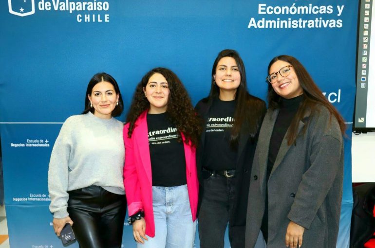 Emprendedora Copiapina crea “Tinder Laboral”, una plataforma de inserción laboral para los recién egresados de Educación Superior